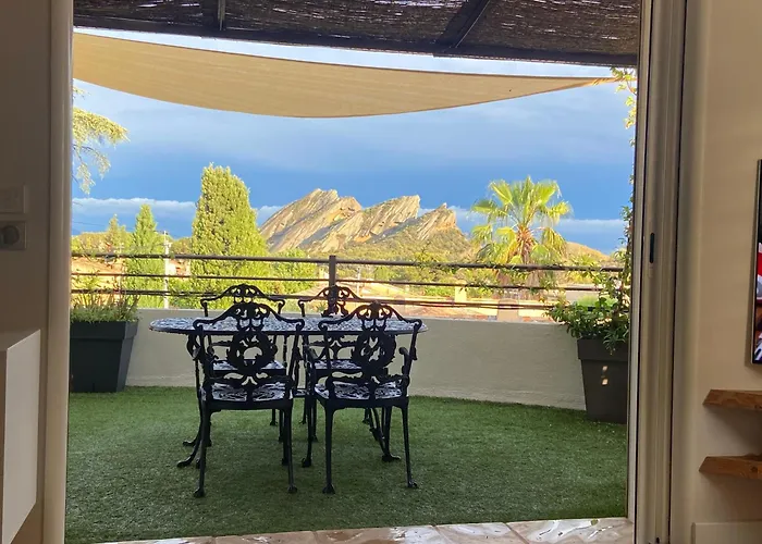Sublime Avec Vue Et Jacuzzi Hébergement de vacances *